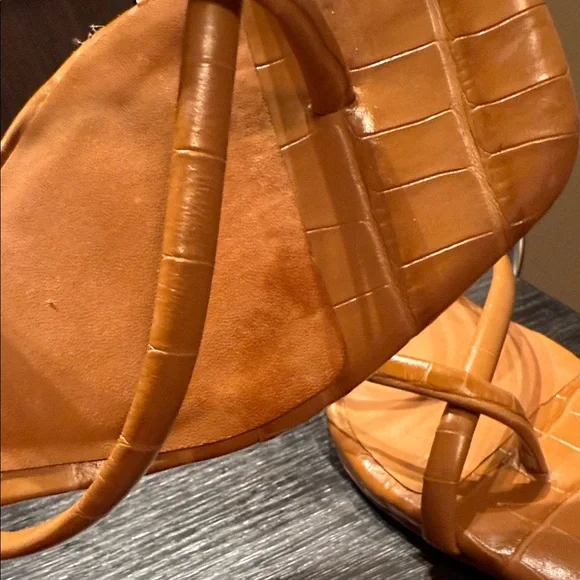 ANTONIO MELANI Croc-Embossed Tan Heels - Picture 4 of 11